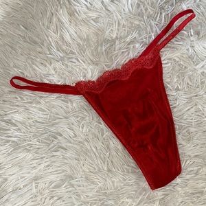 VNTG VS Red Silk thong Panty Victoria secrets NWOT size XS